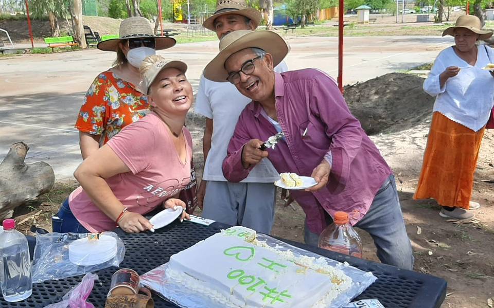 Celebran con pastel 100 días de jornadas de rescate en La Sauceda isabel  dorado ciudadania activa - El Sol de Hermosillo | Noticias Locales,  Policiacas, sobre México, Sonora y el Mundo