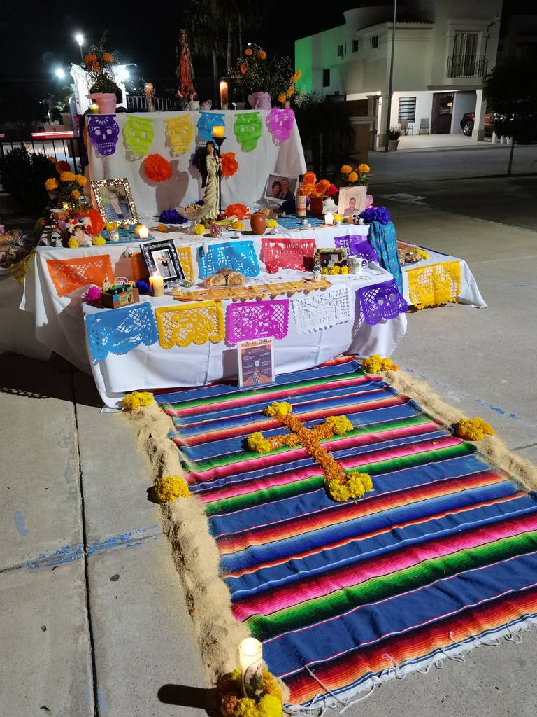 Un altar de muertos para los que ya no están: vecinos se unen y colaboran -  El Sol de Hermosillo | Noticias Locales, Policiacas, sobre México, Sonora y  el Mundo