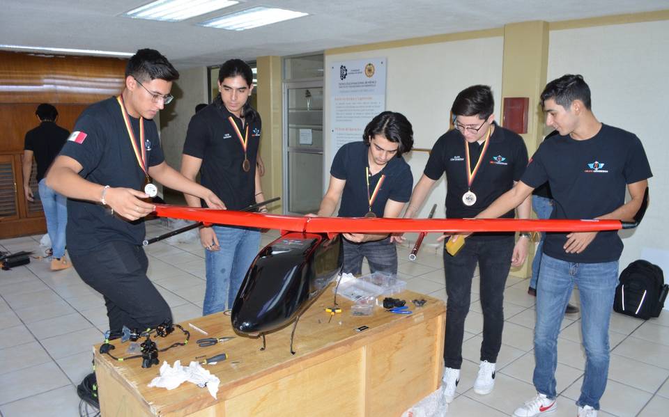 Hoy Tamaulipas - Alumnos del Politecnico construyen harnero de arena  automatico