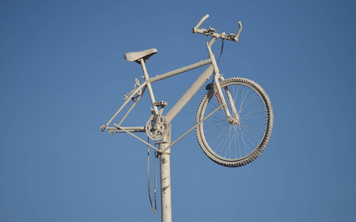 Ciclista pierde la vida tras ser arrollado por camión urbano en Hermosillo