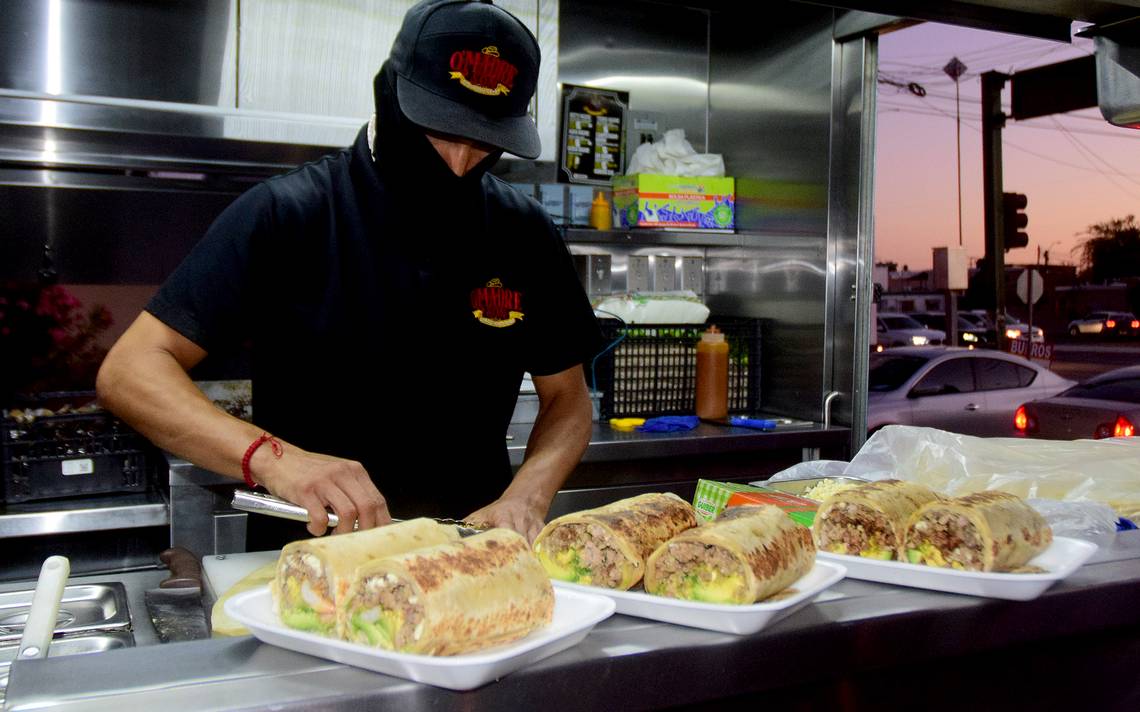 Luis Orduño tiene el burro percherón más rápido de Sonora food truck Q