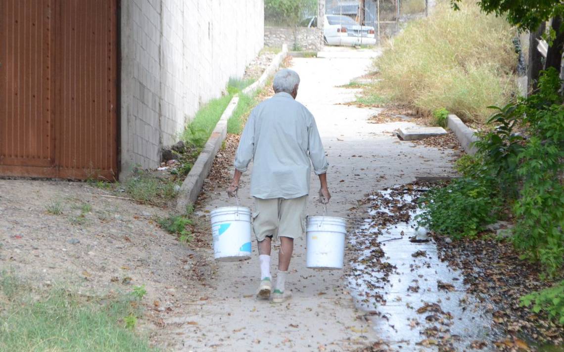 Comisión de Derechos Humanos logra que dos adultos mayores recuperen el servicio de agua