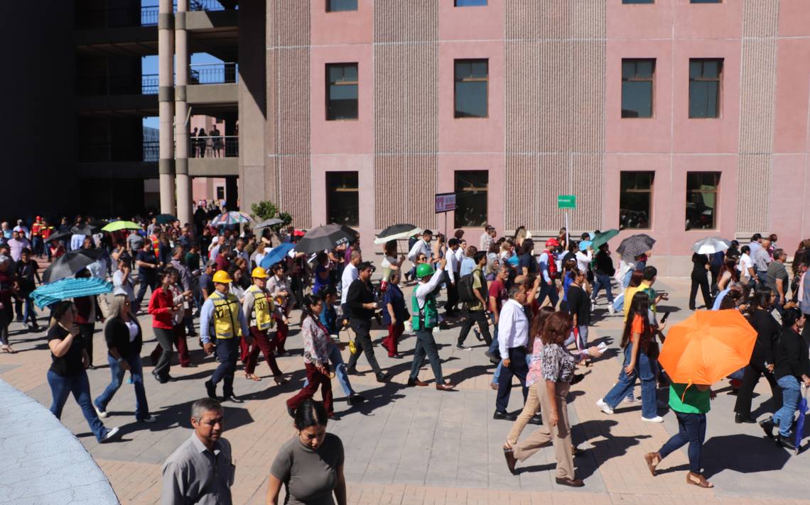 Escuelas, oficinas y ciudadanos de Hermosillo participan en el Simulacro Nacional